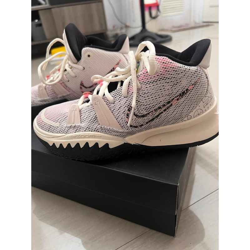 Nike Kyrie 7 Pale Ivory* Made in Vietnam Ukuran: 7/36