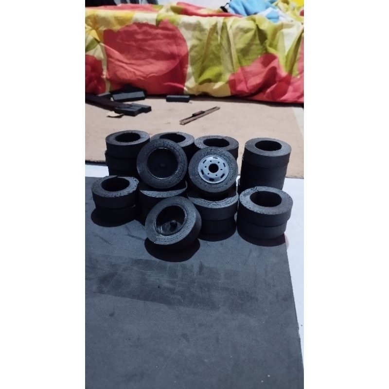 ban miniatur truk plastik 1set/6pcs ban saja tanpa velg