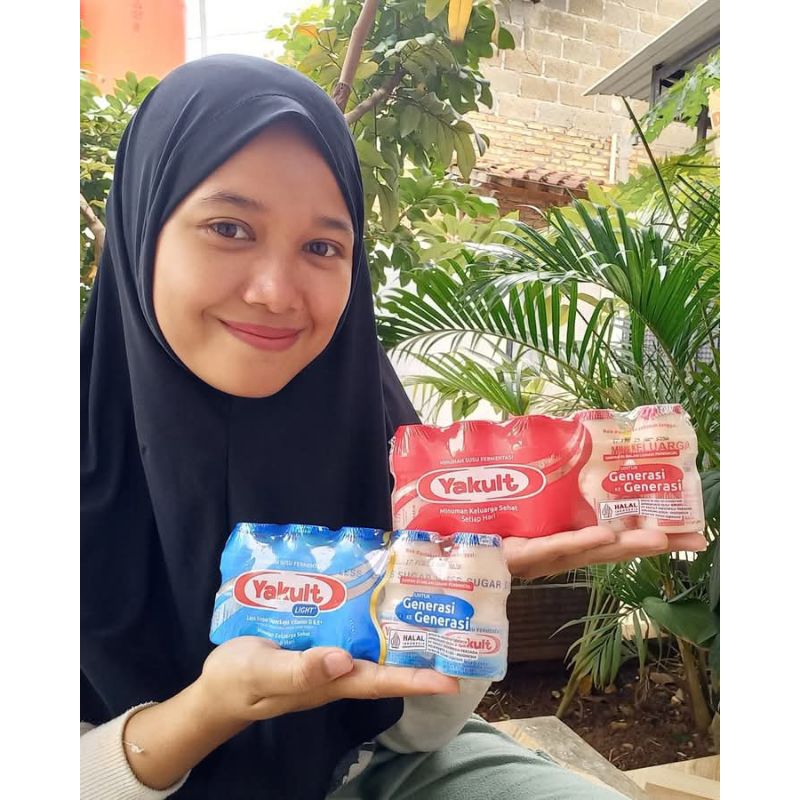 

YAKULT ORIGINAL 1 PAK ISI 5 BOTOL YAKULT MERAH 1 PAK ISI 5 BOTOL