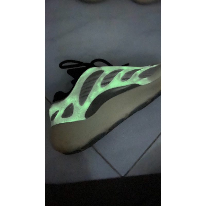 Adidas Yeezy 700 V3 Azael FW4980 Original
