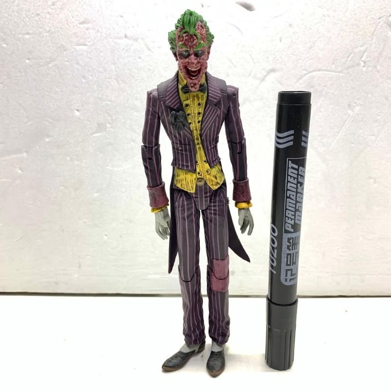 mainan action figure joker zombie batman arkham Tinggi sekitar 7 inch artikulasi recast loose pack C