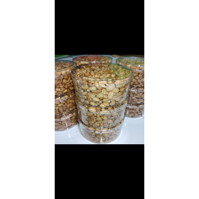 

KACANG BAWANG 250 GRAM (PASTI NIKMAT,GURIH RENYAH)