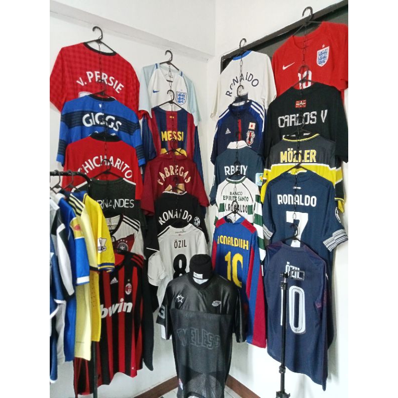 Jersey Retro grade ORI dan grade A3 lengan panjang.