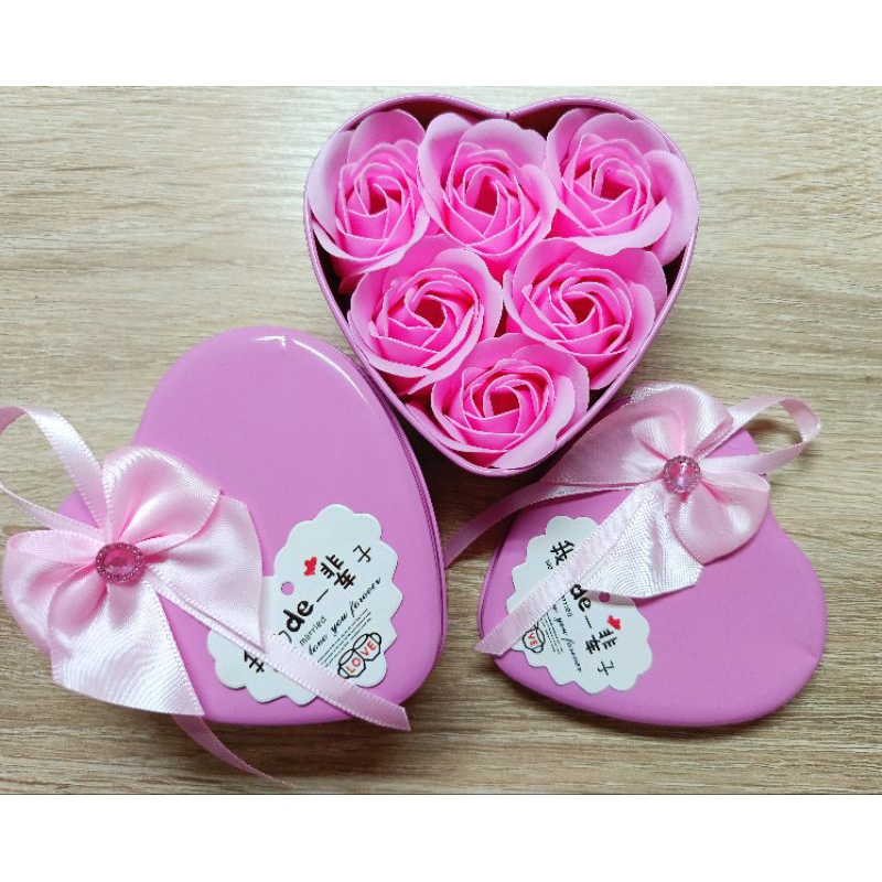 

Bunga sabun / soap flower / bunga love / bunga box / kado love / hampers / love