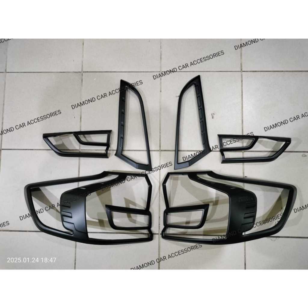 NEW  Garnis lampu belakang ALL NEW ERTIGA hitam