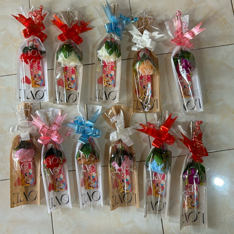 

coklat Silverqueen Bunga setangkai + coklat Silverqueen