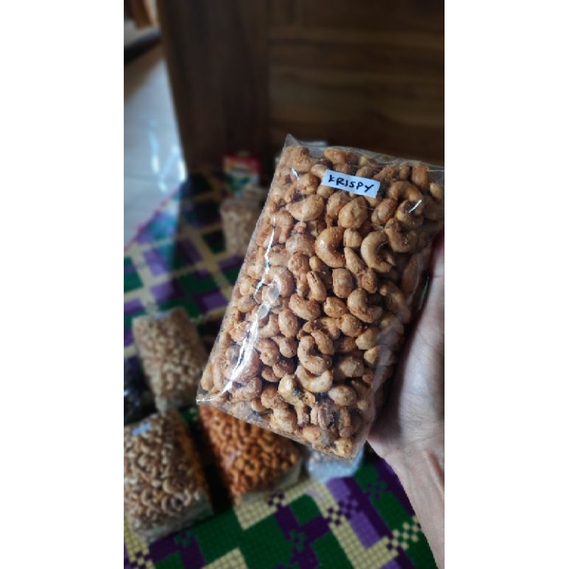 

kacang mede krispy