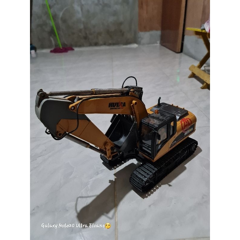 RC HUINA 1550 UPGRADE FULL SERVO DAN REMOT