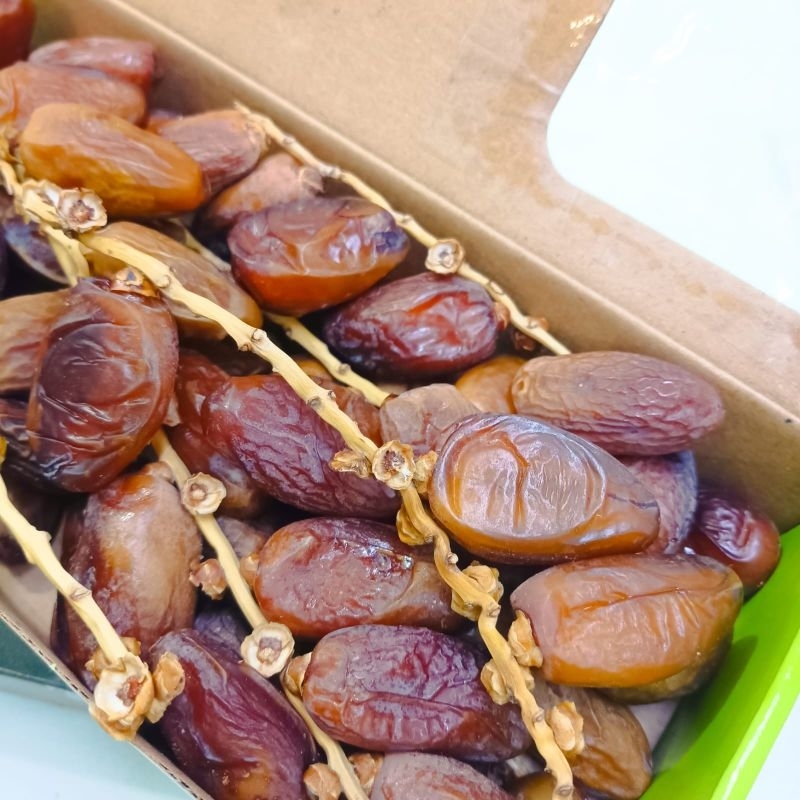 

Kurma Tunisia Tangkai Royal Palm 500gr