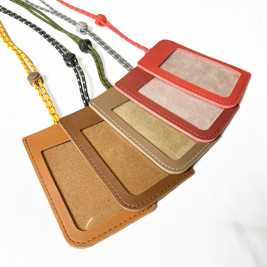 

Name tag kulit / Basic Lanyard / ID Card Holder Eksklusif PU Leather (UTOPILO)