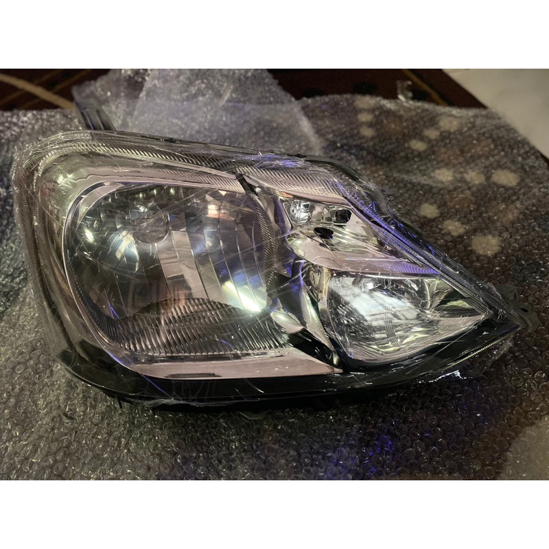 Lampu Depan Kanan Etios Original