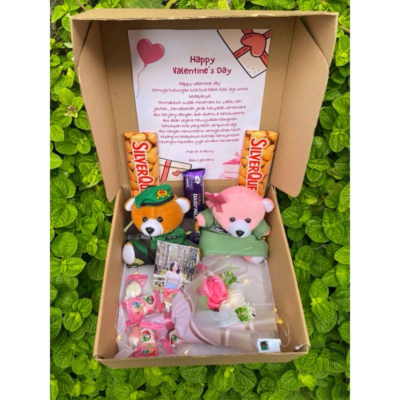 

GIFT BOX/ HAMPERS BOX SET KOSTUME