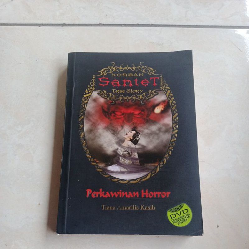 Novel perkawinan horor