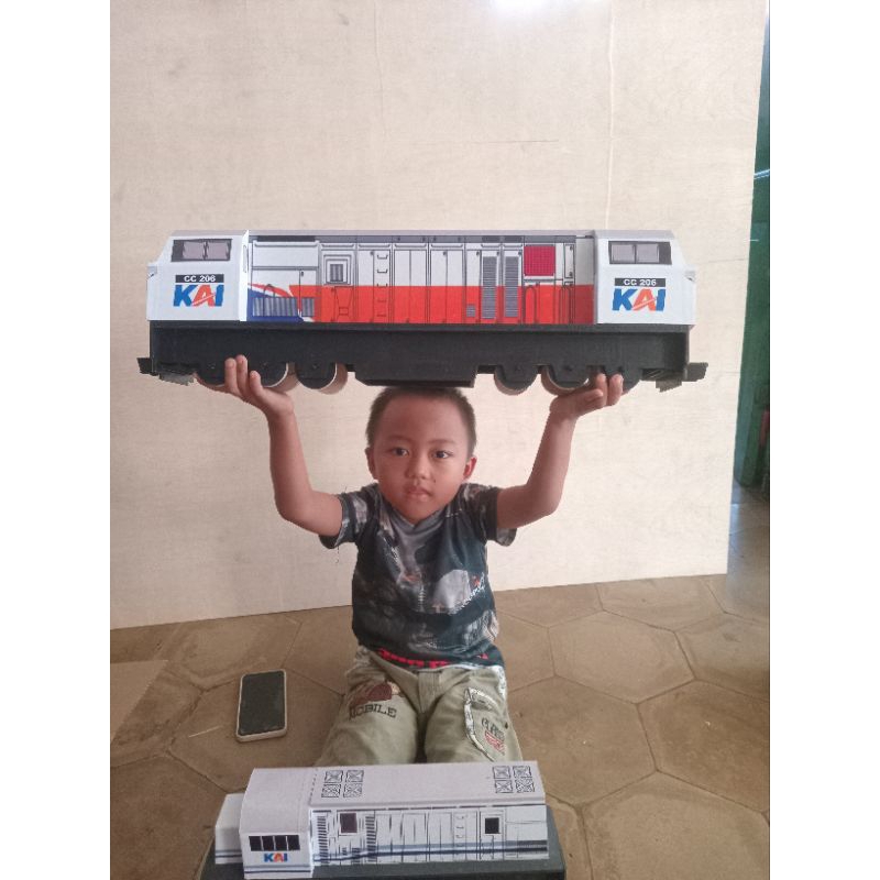 Mainan Kereta Anak Lokomotif CC206 Jumbo + 1 Gerbong