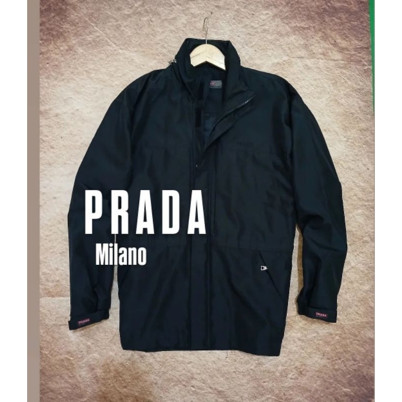 jaket PRADA italy bahan polyster padat recomend bekas/second/preloved
