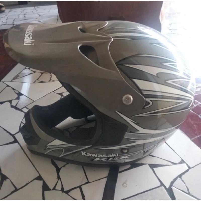 Helm Kawasaki KLX Original bawaan motor