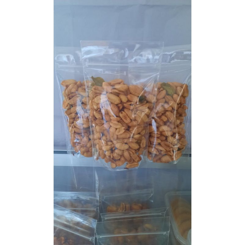 

Kacang Bawang renyah gurih