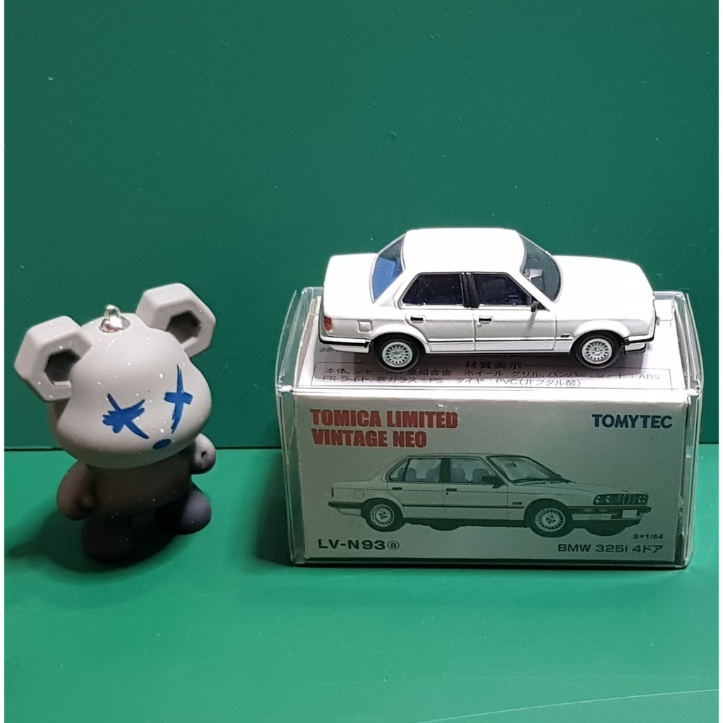 Tomica limited vintage neo BMW 325i white tomytec LV N93 diecast 1 64