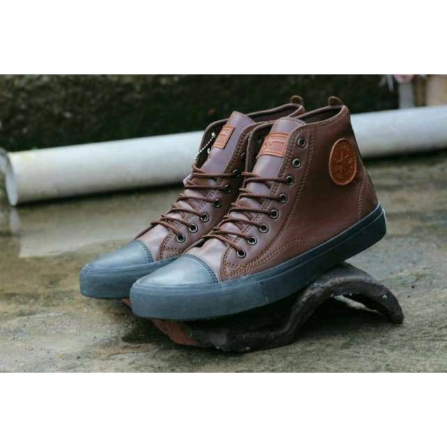 Sepatu Converse All Star Semi Kulit Boots HItam dan Coklat