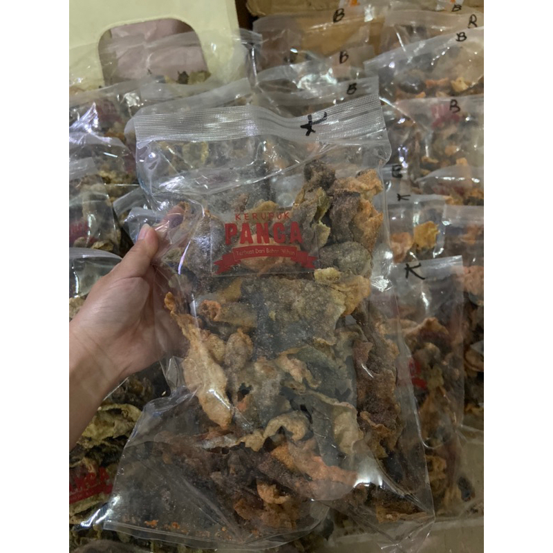 

Kerupuk kulit ikan patin