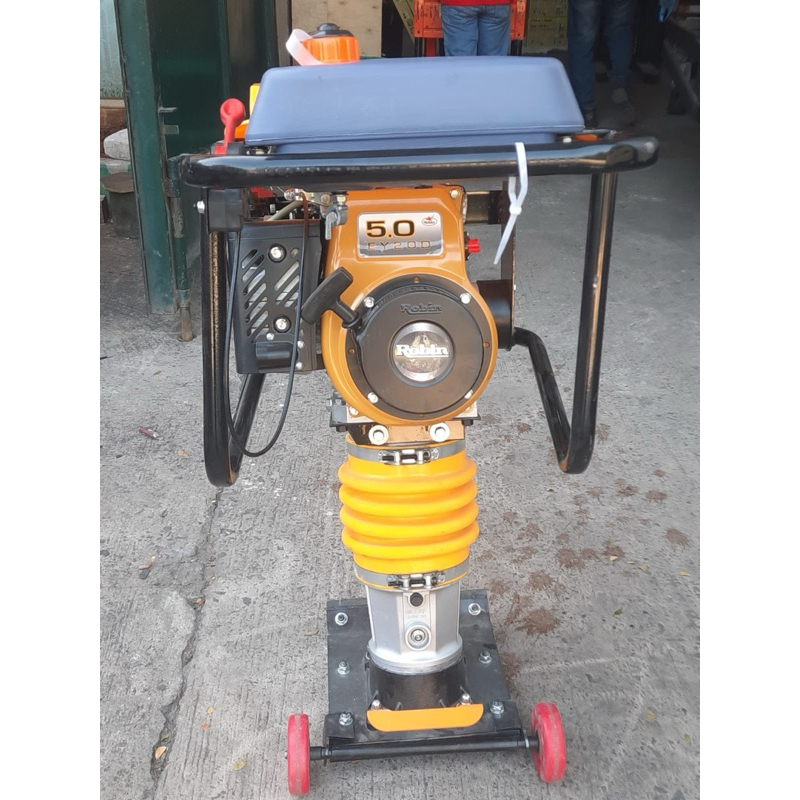 stamper kuda REDFOX engine ROBIN EY 20 mesin pemadat tanah