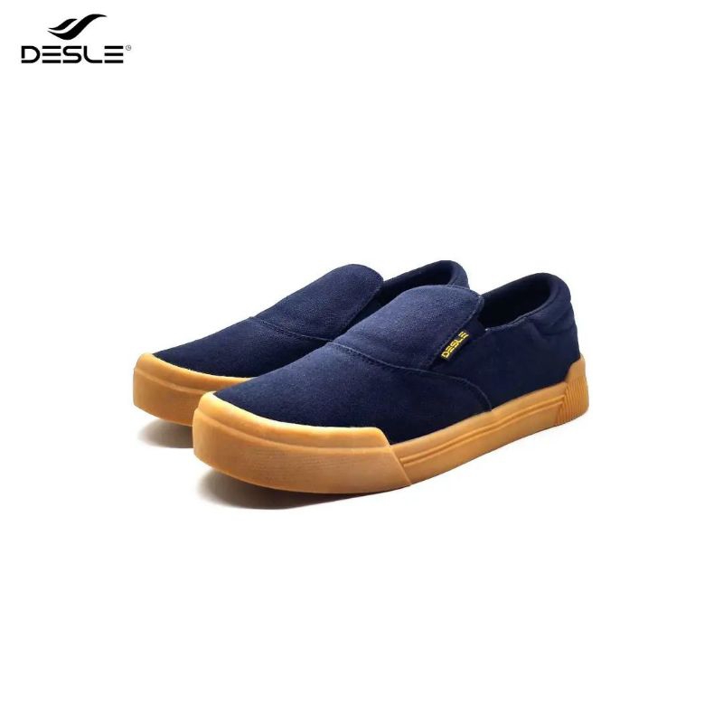 Desle sepatu slip on Romance origi Hitam