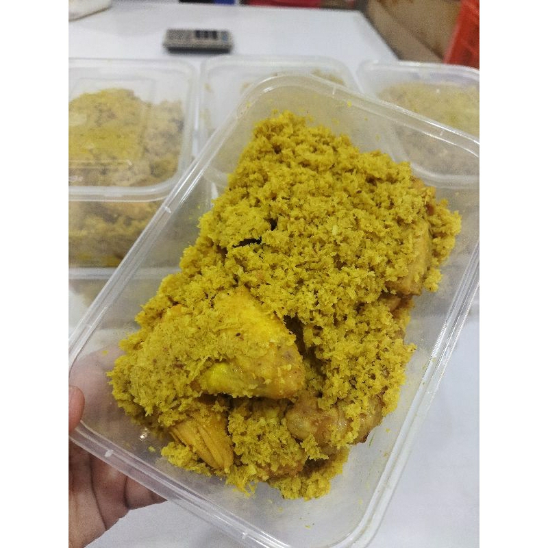 

Ayam ungkep bumbu serundeng