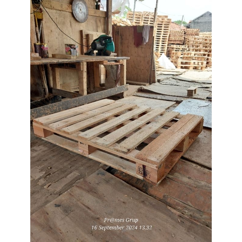 

Palet Kayu