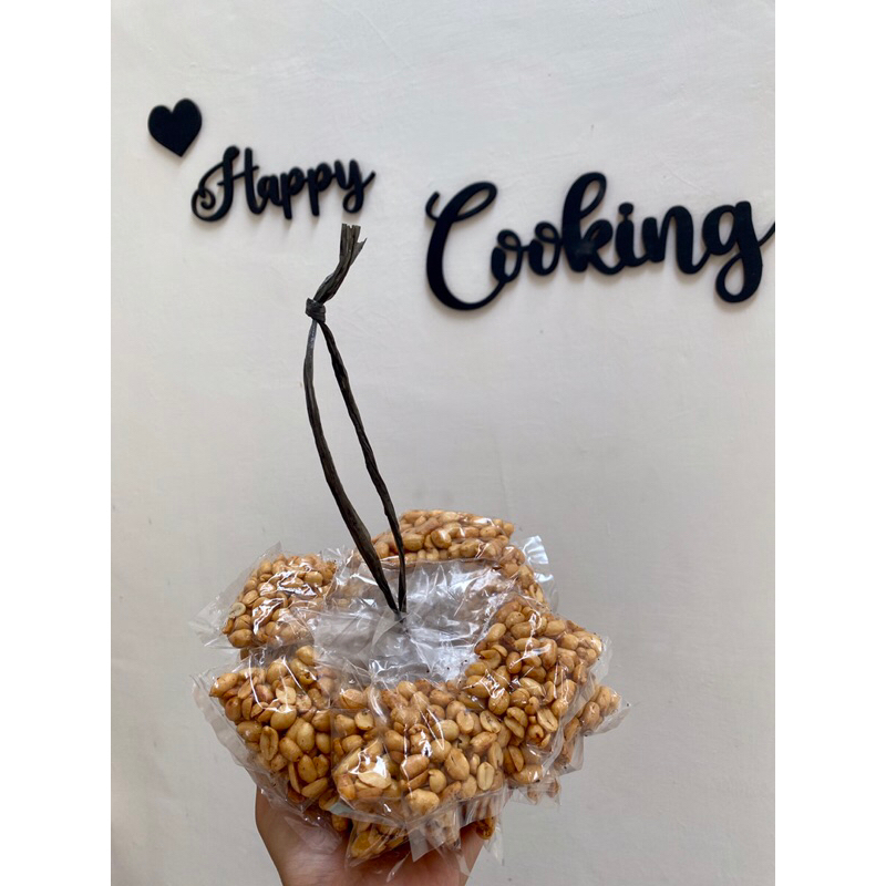 

KACANG TOJIN KAMPUNG 500gr (1ikat isi 25bks)