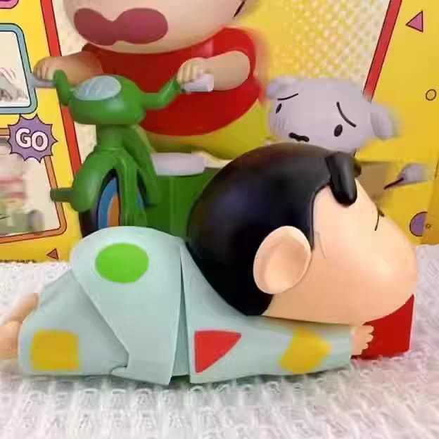 Mainan Crayon Shinchan shin chan gerak lucu pantat goyang kawaii mainan putar