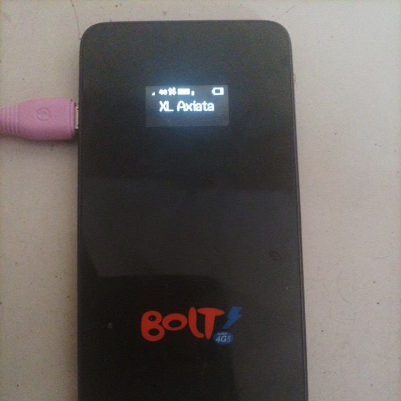 modem bolt vela Al operator...