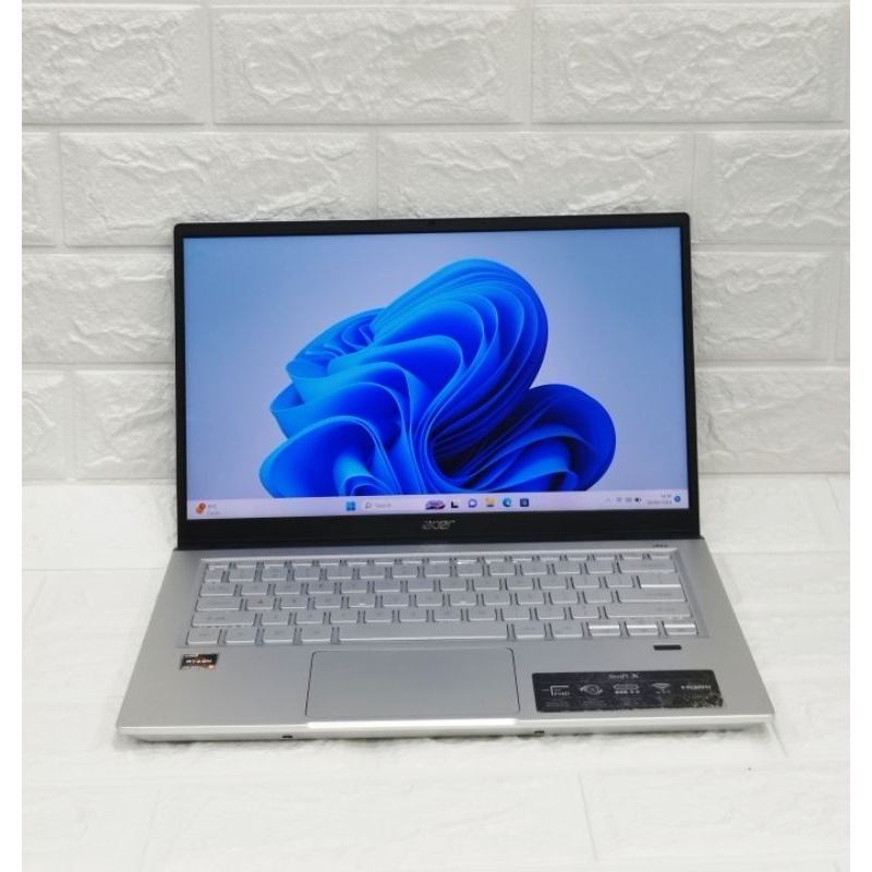 Laptop Acer Swift X AMD Ryzen 5 Ram 16 GB SSD 512 GB