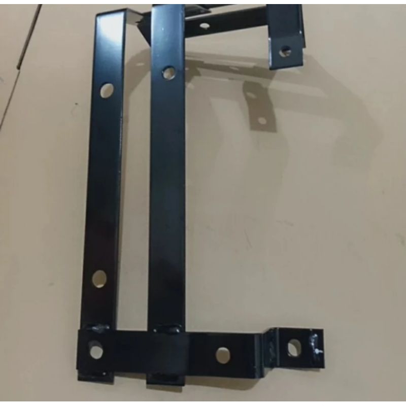 DUDUKAN INJAKAN KAKI BESI STAY SUB ASSY HINO LOHAN S5506-EW022