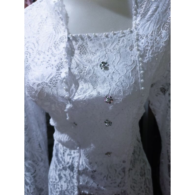 Kebaya akad Kutu baru & belah ekor