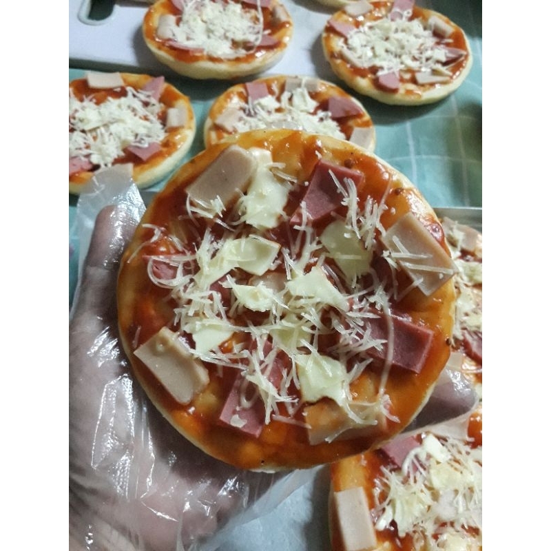 

Pizza Mini D. 14cm non MSG HALAL Harga untuk 2 pcs Pizza