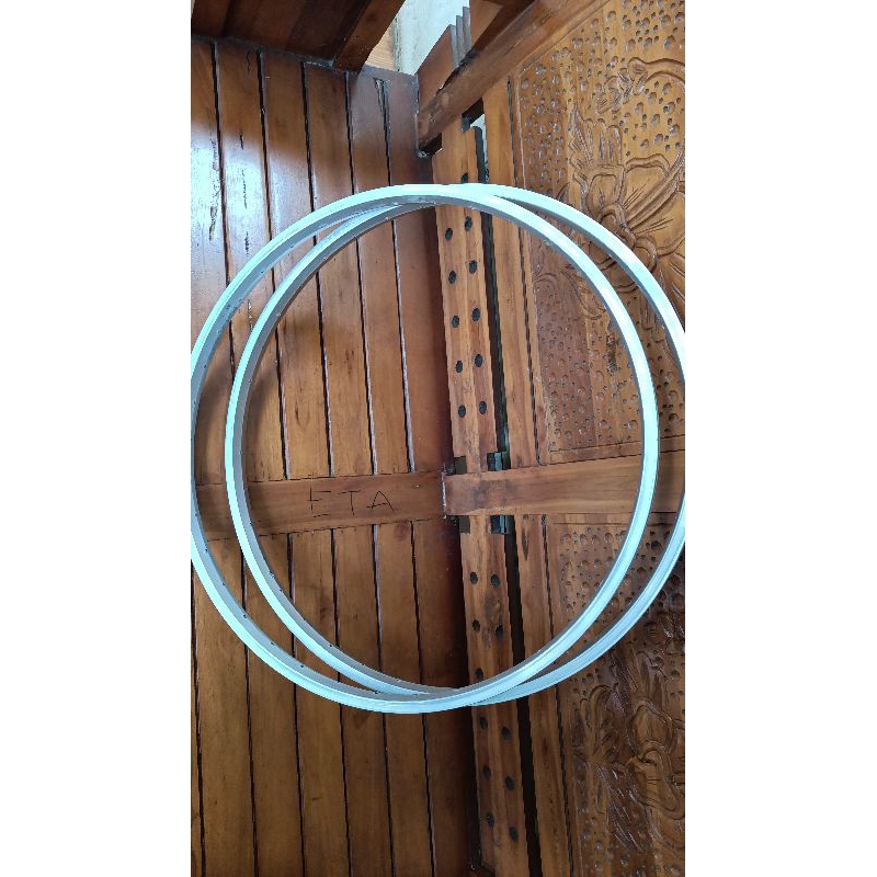 Velg / Rim 26 Harga sudah sepasang. Alloy.