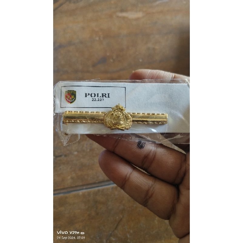 Pin Dasi Polri Logo Tribrata