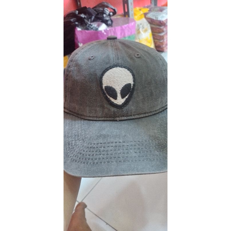 topi caps logo alien second original