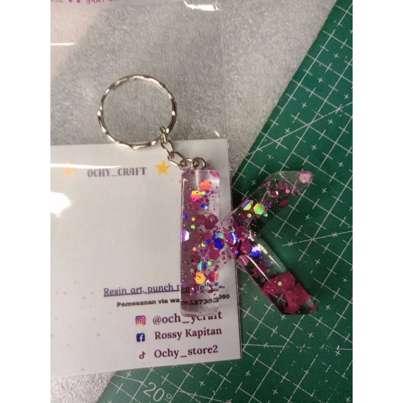 Ganci Resin Inisial Simpel