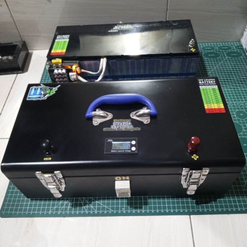Baterai lifepo4 12v 200ah Dengan Box