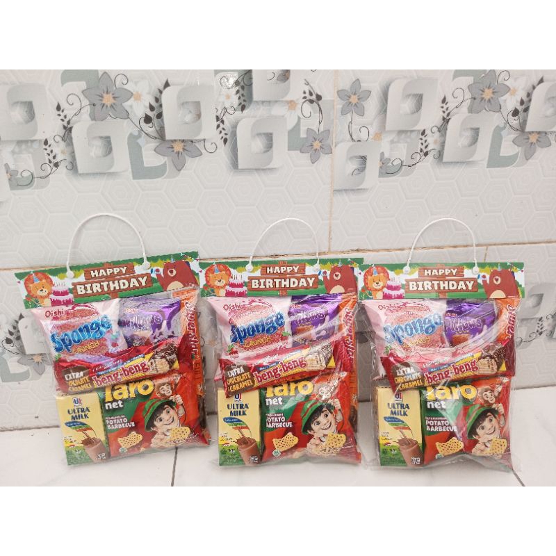 

Hampers Snack Bingkisan Snack Ultah Label Nama A