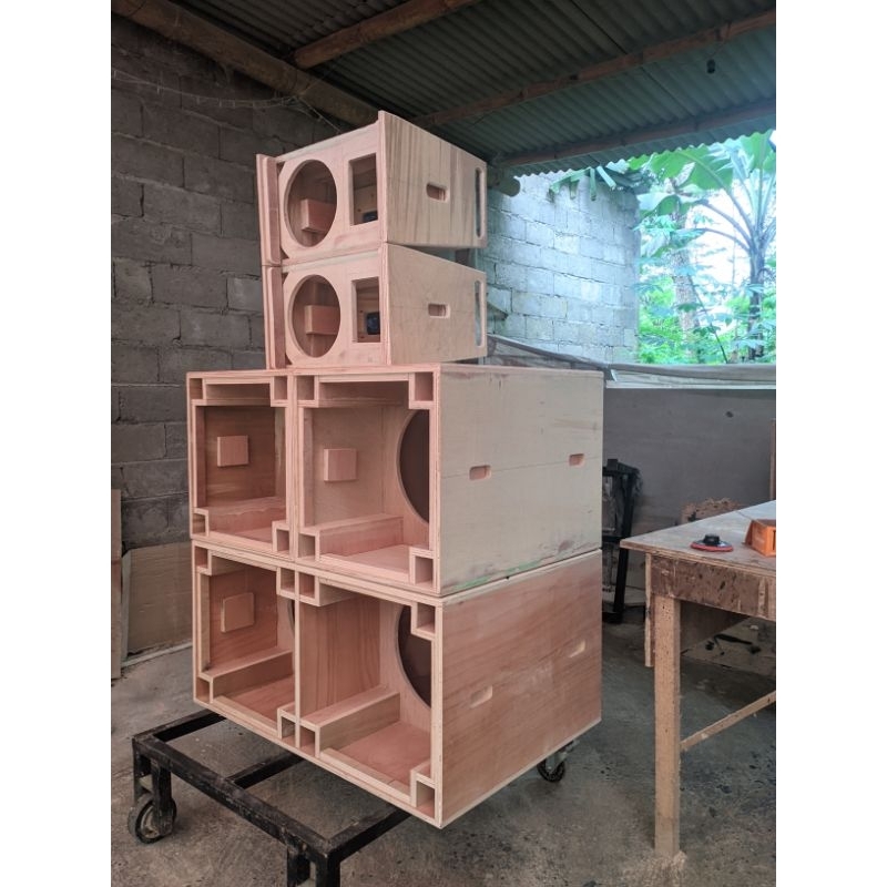 Box speaker line array 10 in