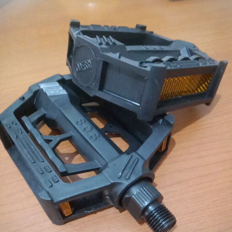 pedal sepeda bmx 20/ mtb as kecil hitam odessy 808
