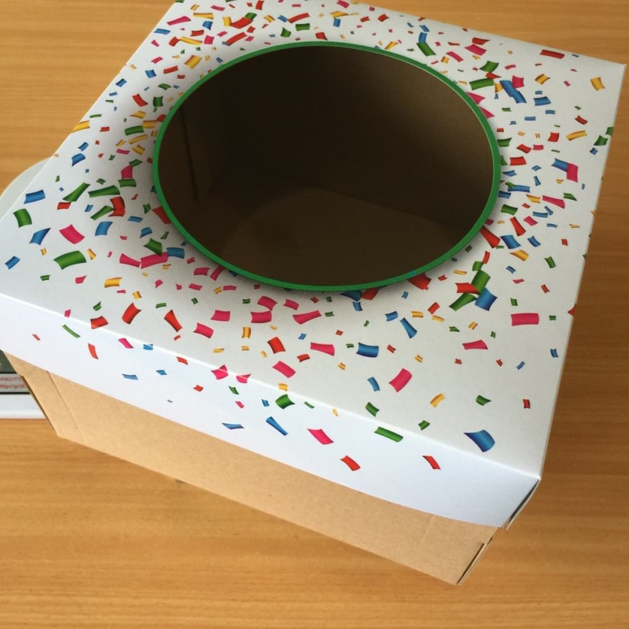 

( 10 pcs ) Cake box jendela mika bulat motif hihip bahan corrugated dus packaging kemasan hampers kue bolu chiffon ukuran 22 cm