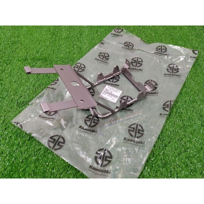 BREKET LAMPU NINJA SS R KUPINGAN LAMPU NINJA SS NINJA R ORIGINAL BESI TRAILIS BREKET LAMPU BULAT NIN