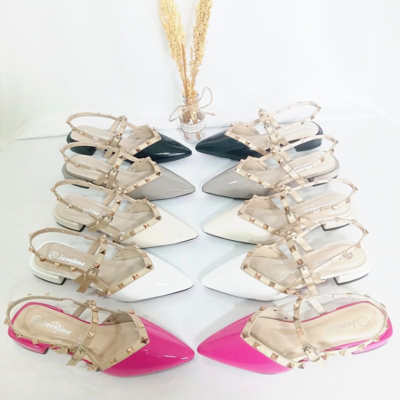 Clary By Javeline Flatshoes | Sepatulepes | Flats | Flatshoes wanita | Sepatu Rockstud | Lepes | Fla