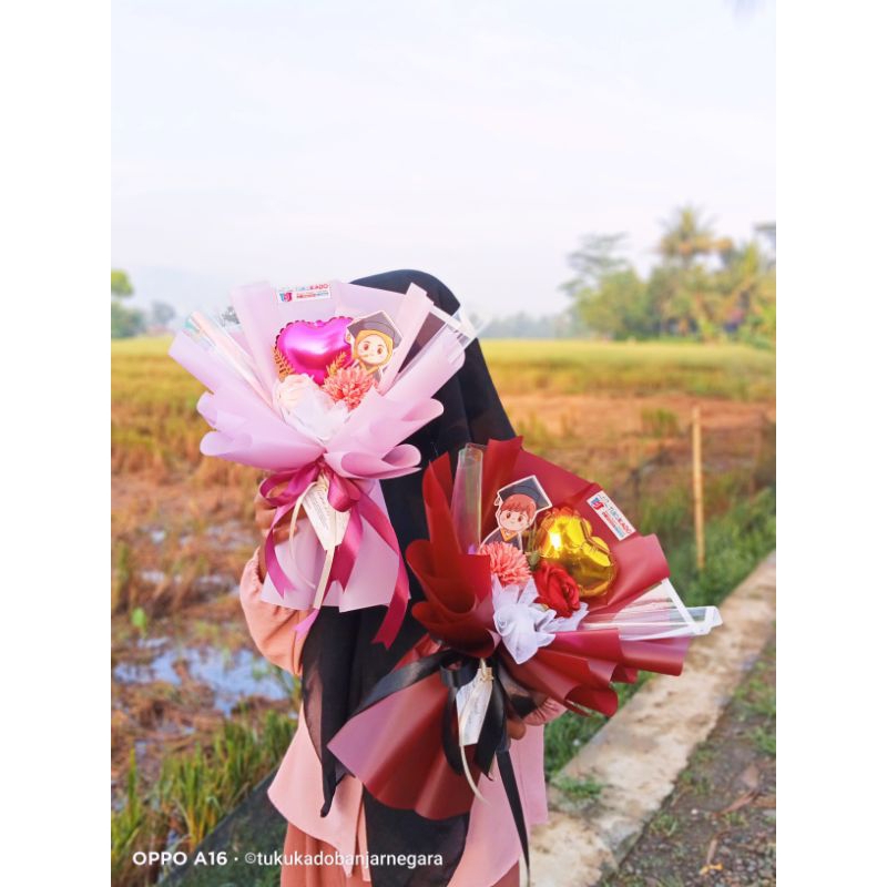 Buket boneka wisuda | boneka wisuda | buket boneka murah | buket wisuda murah