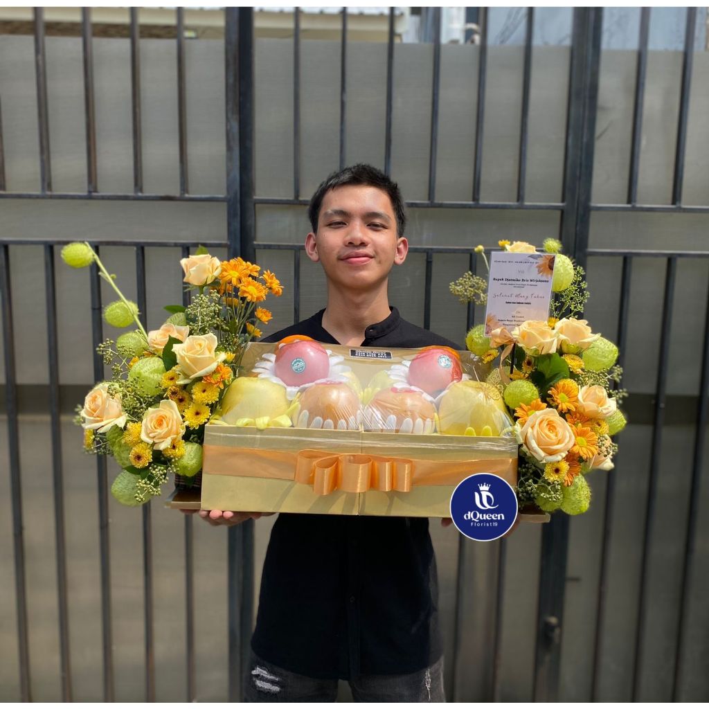 

Parcel Buah model terbaru untuk hantaran bingkisan kelahiran / ultah / orang sakit / anniversary / buketbuah