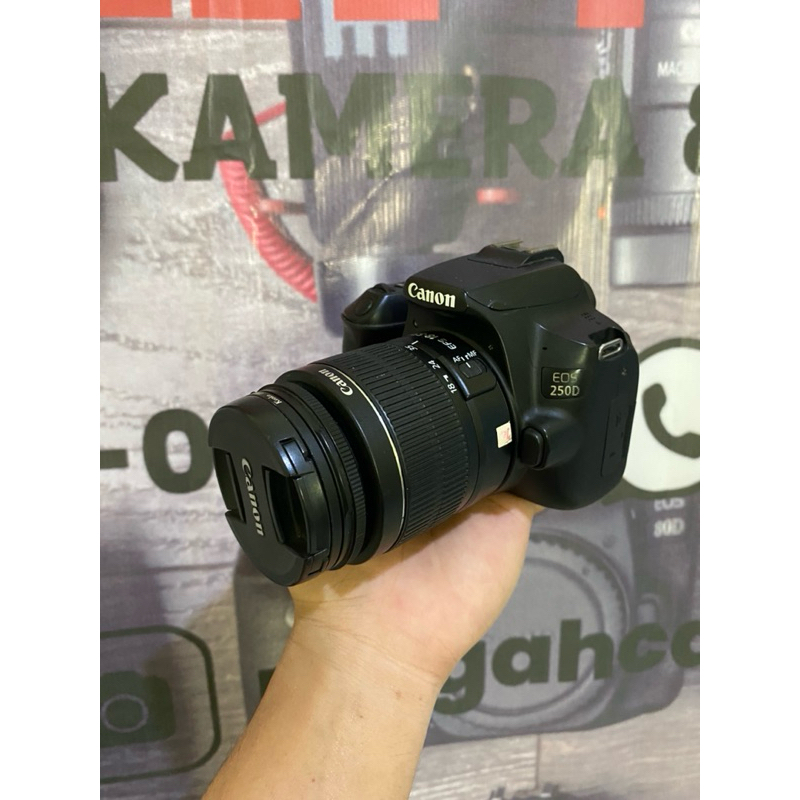 Canon 250D Lensa kit