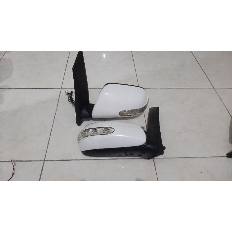 Spion Toyota Wish Retract Lampu Sen Sepasang